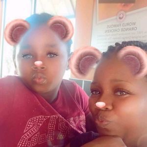 Meet your Posher, Ebony